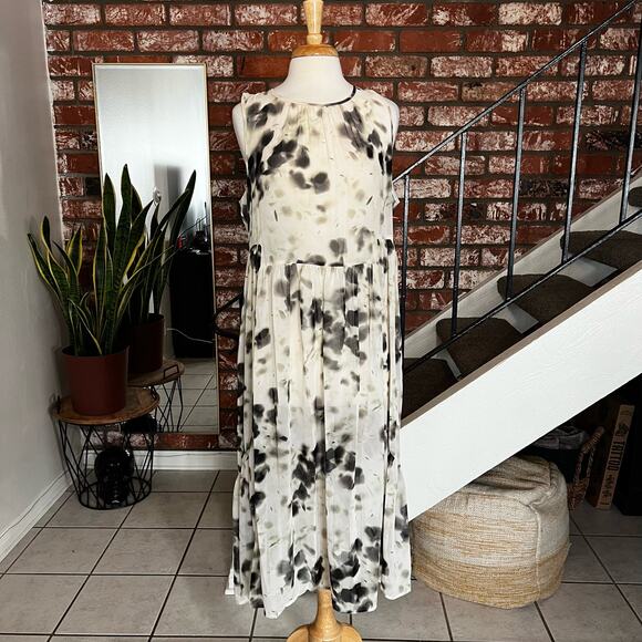 Simply vera Dresses & Skirts - Sheer maxi dress